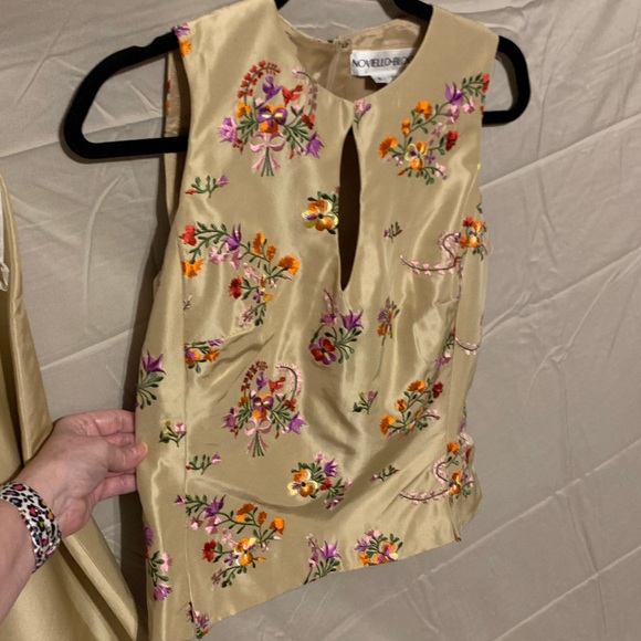 SOLD !! 
 Sz 6 embroidered noviello-bloom 100% silk skirts set - Picture 9 of 15